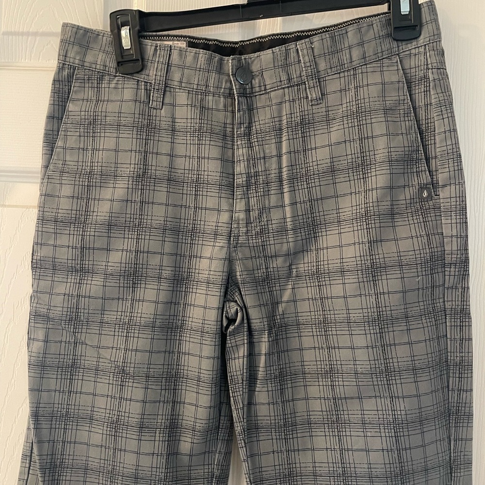 Volcom boys shorts